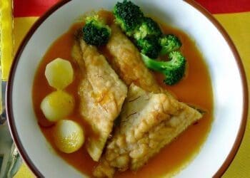 Spanish Fish in Saffron Sauce (Pescado en Amarillo) - TheRecipe.Website
