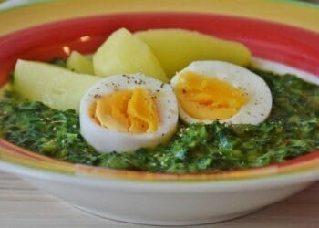 Eggs in Green Sauce - TheRecipe.Website