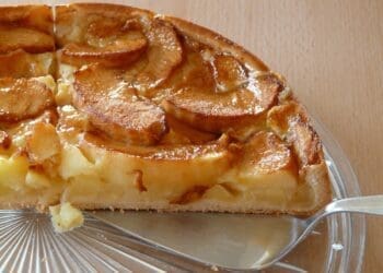 Simple Apple Tart - TheRecipe.Website